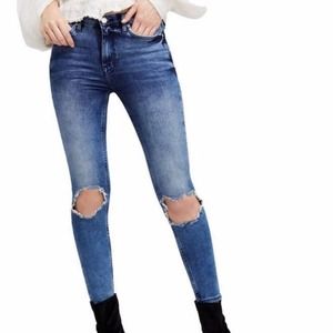 FREE PEOPLE Distressed Skinny Jeans